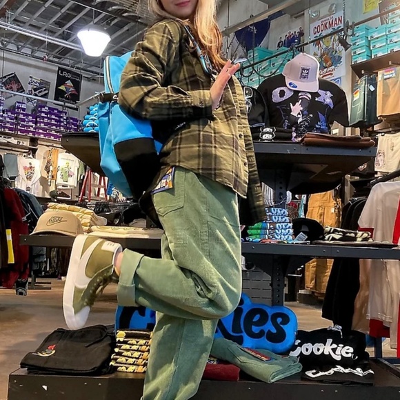 EMPYRE 100% Cotton Skate Hedge Green Corduroy 5 Pocket Pants Unisex US Sz 28 - Picture 1 of 11
